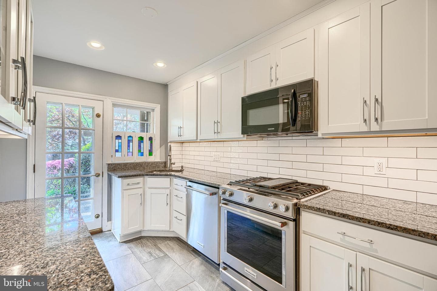 308 Woodbourne Avenue photo 13