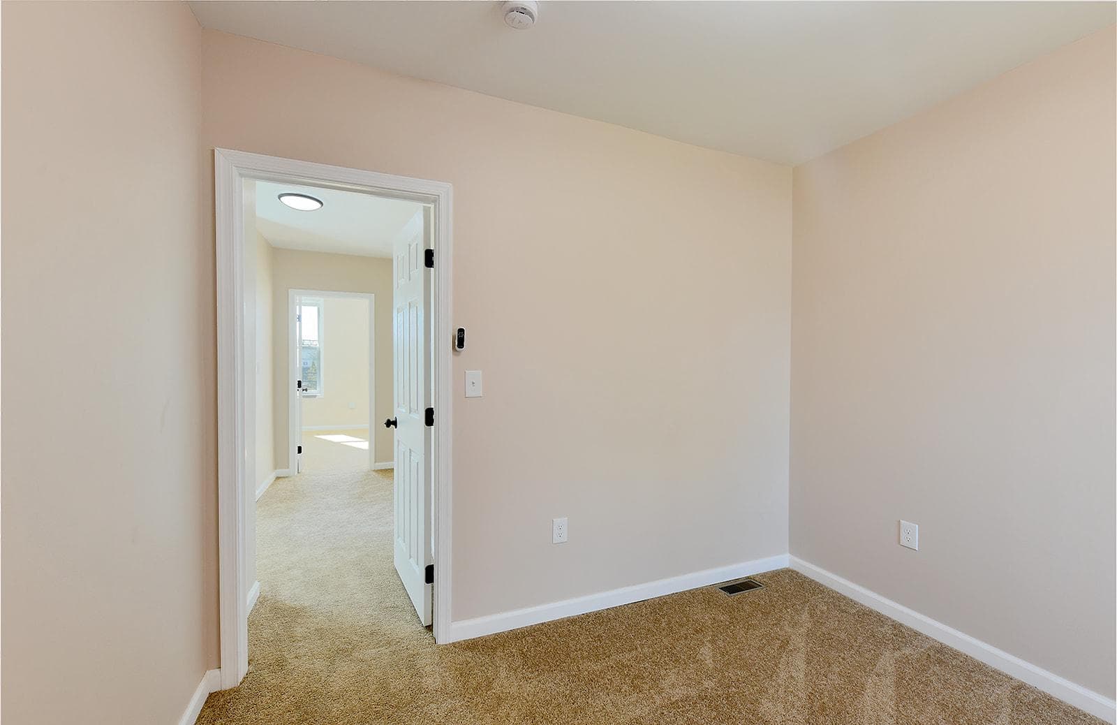 1001 Iris Avenue N photo 19