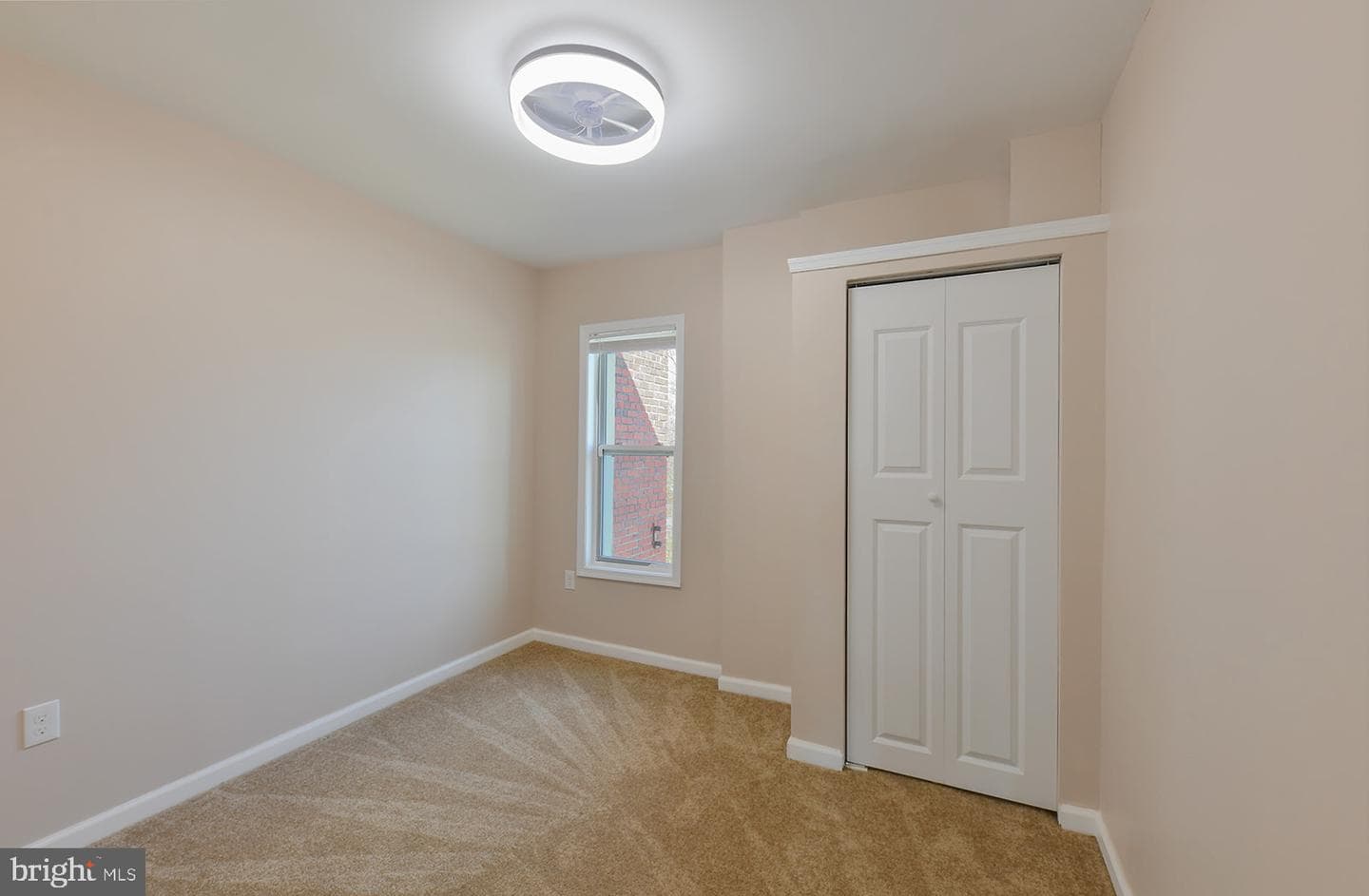 1001 Iris Avenue N photo 20