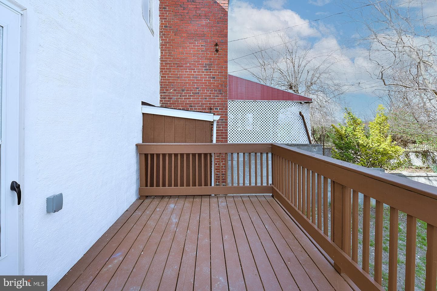 1001 Iris Avenue N photo 29