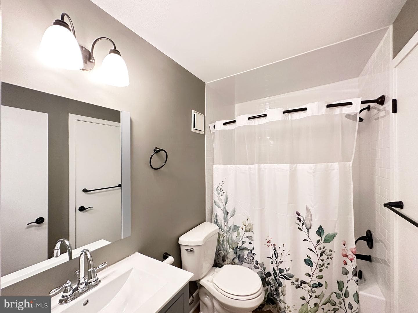 138 W Barre Street #r 31 photo 21