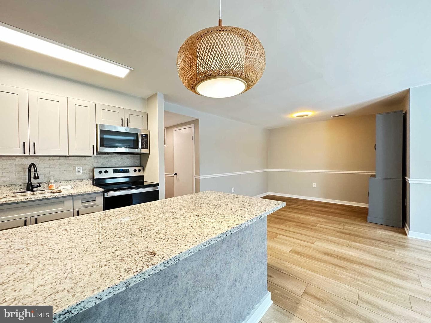 138 W Barre Street #r 31 photo 3
