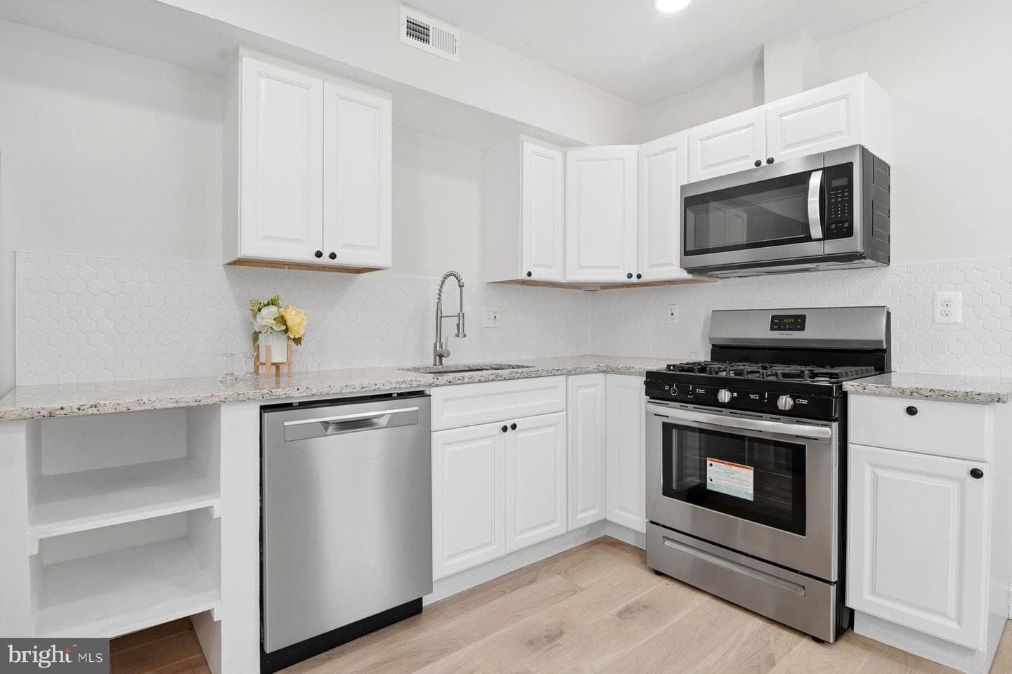 1229 W Saratoga Street photo 8