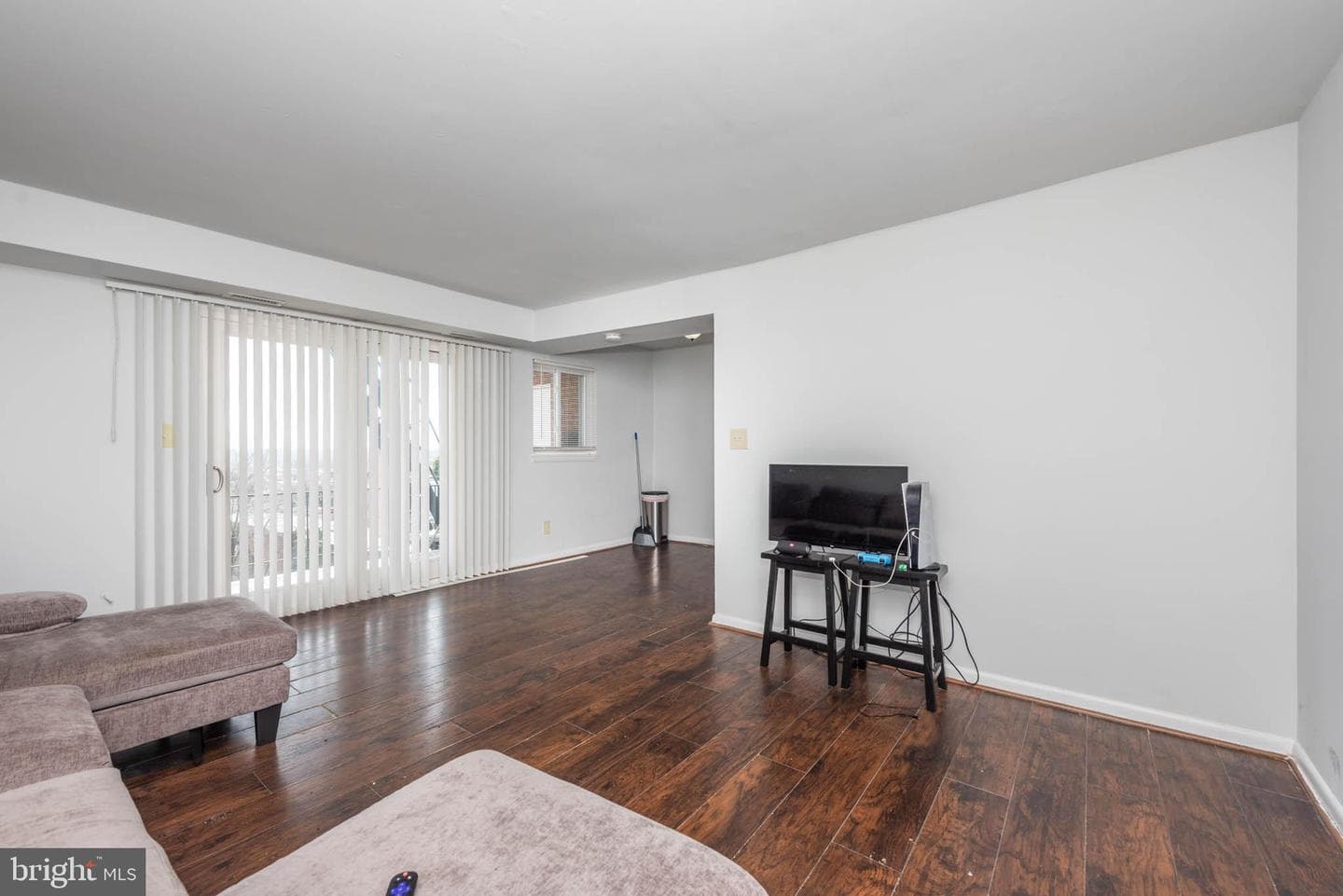 1911 W Baltimore Street photo 13