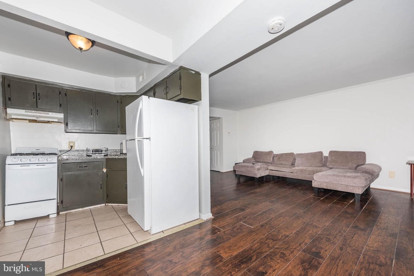 1911 W Baltimore Street photo 16