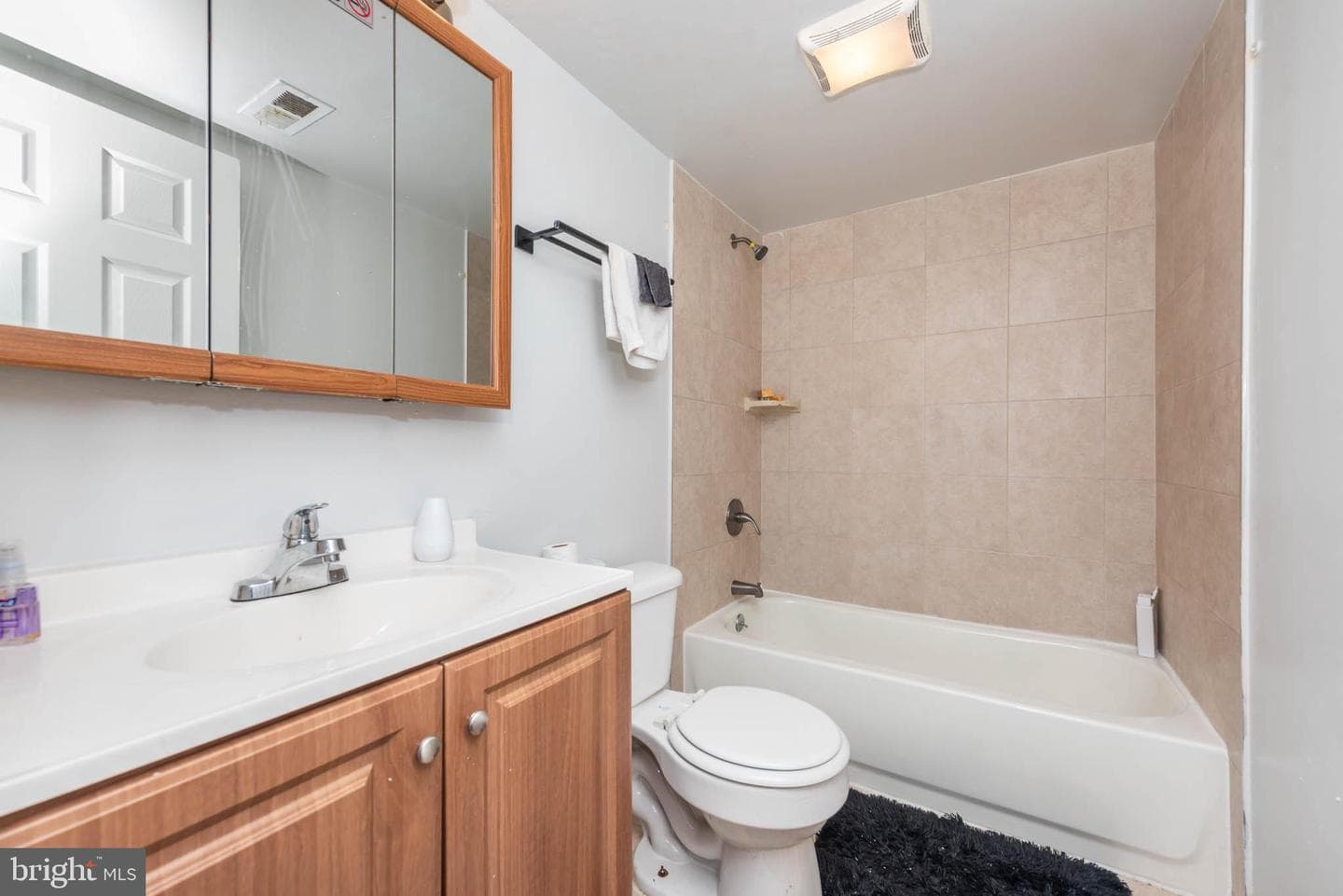 1911 W Baltimore Street photo 21