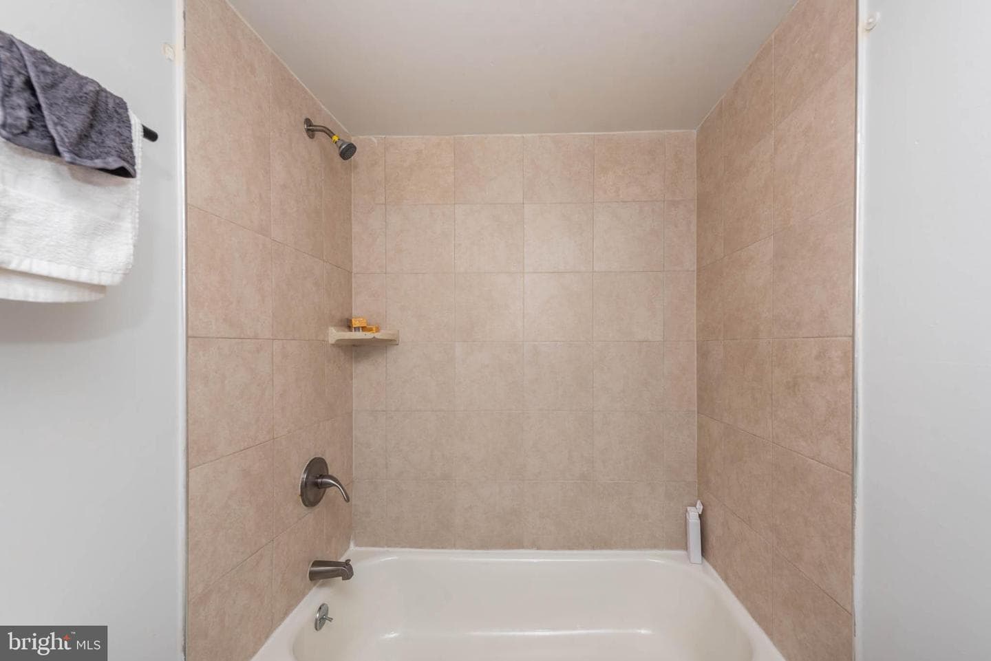 1911 W Baltimore Street photo 22