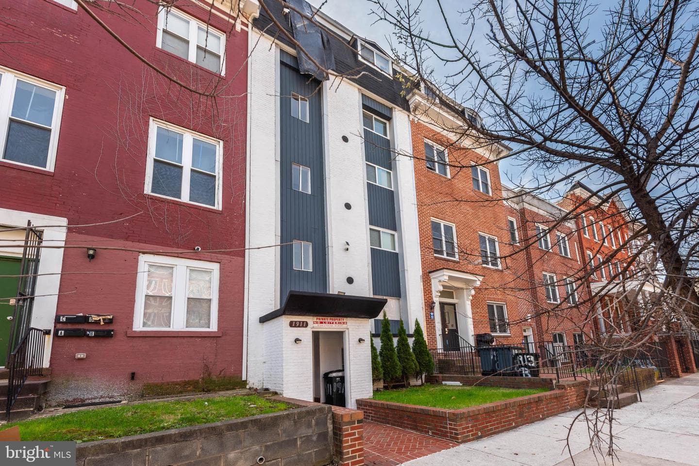 1911 W Baltimore Street photo 32