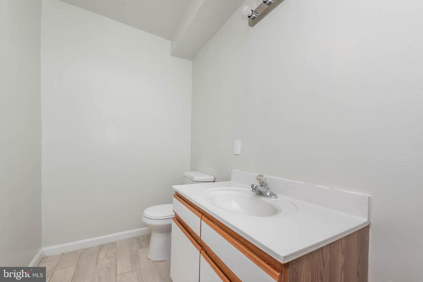 1640 N Broadway photo 7