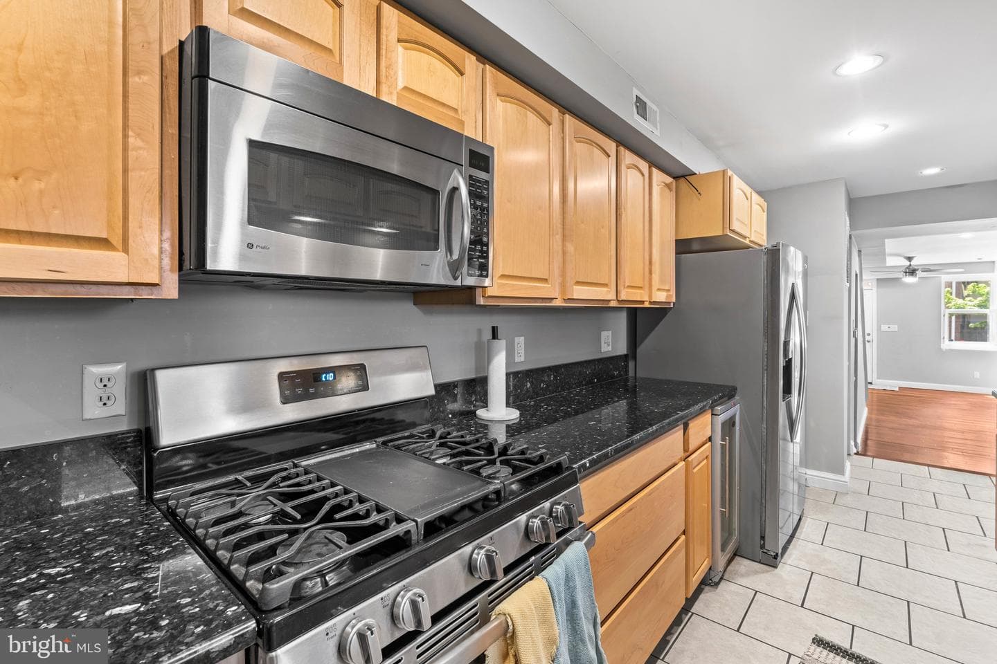 2226 Essex Street photo 12