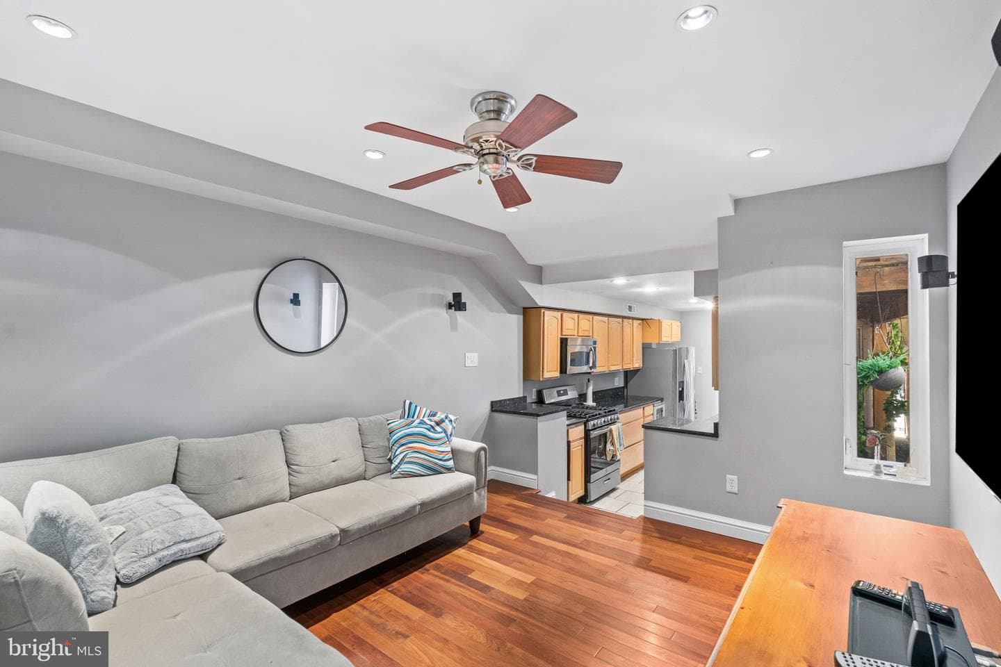 2226 Essex Street photo 15