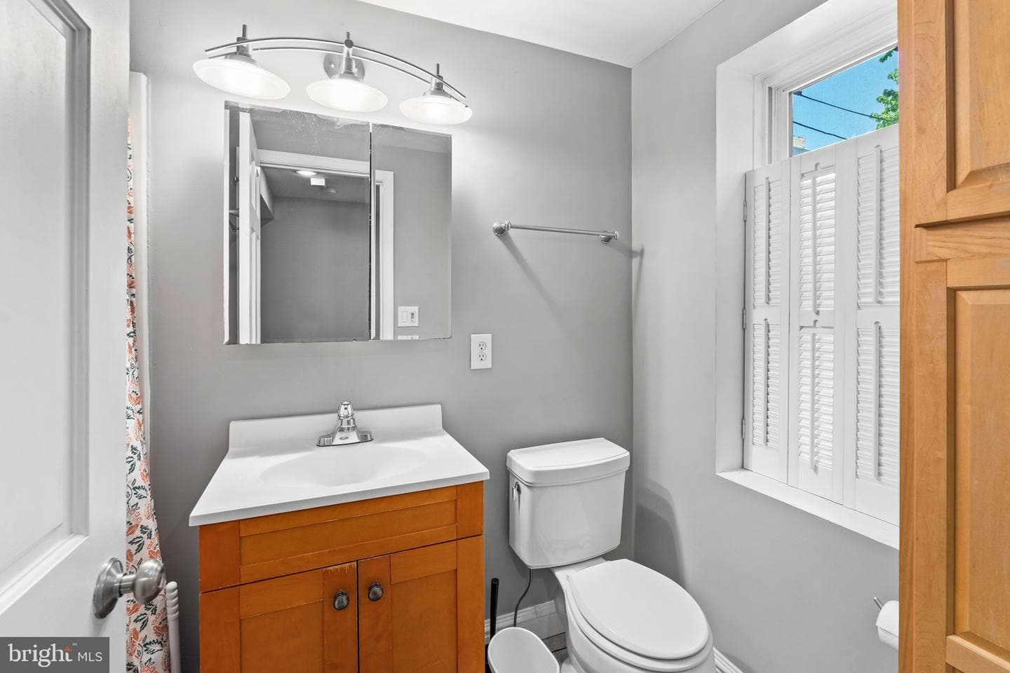 2226 Essex Street photo 19
