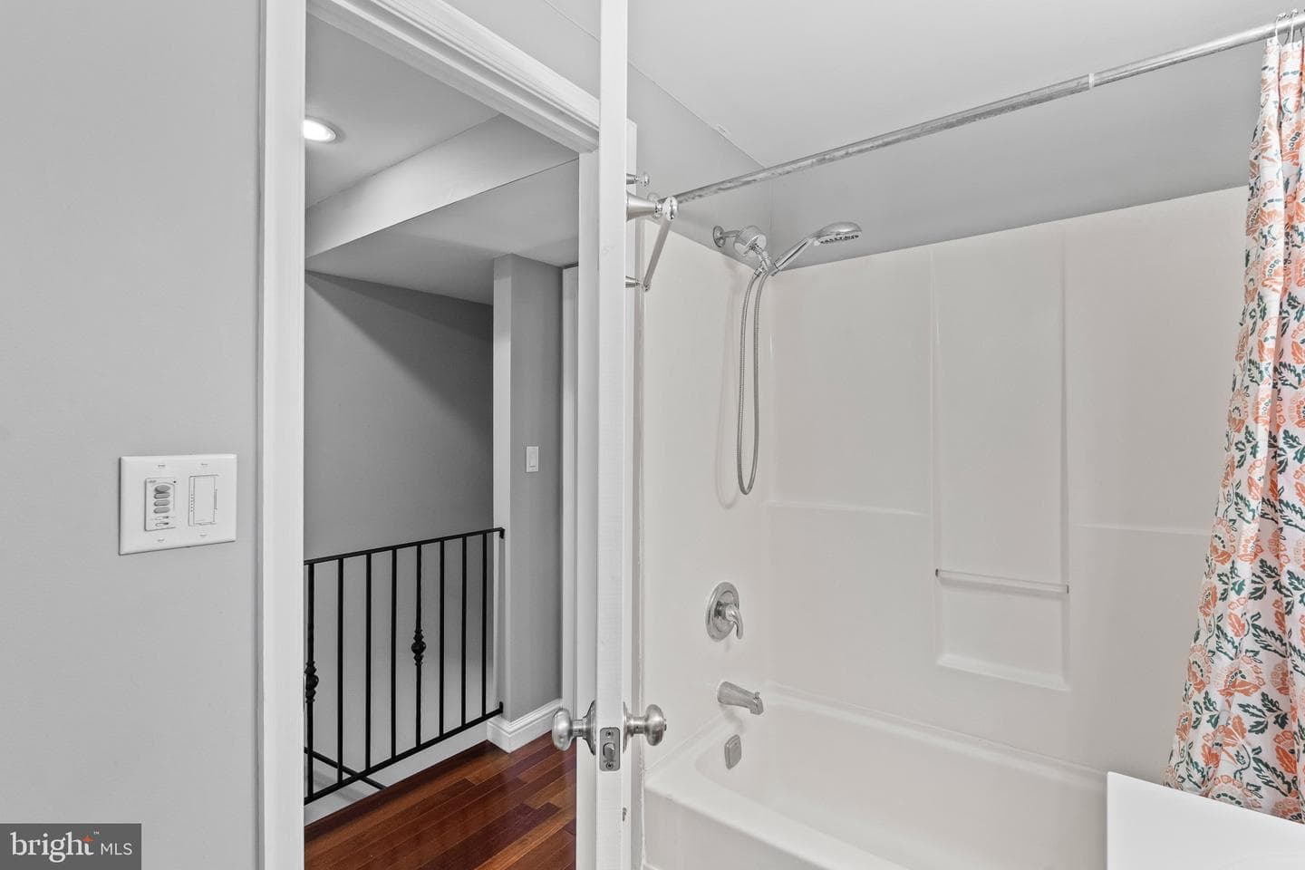 2226 Essex Street photo 20