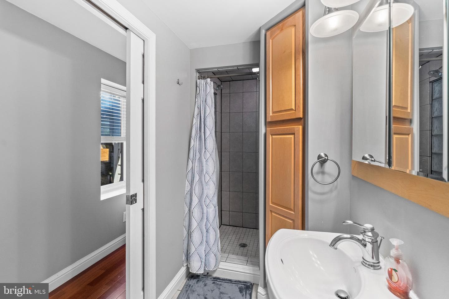 2226 Essex Street photo 27