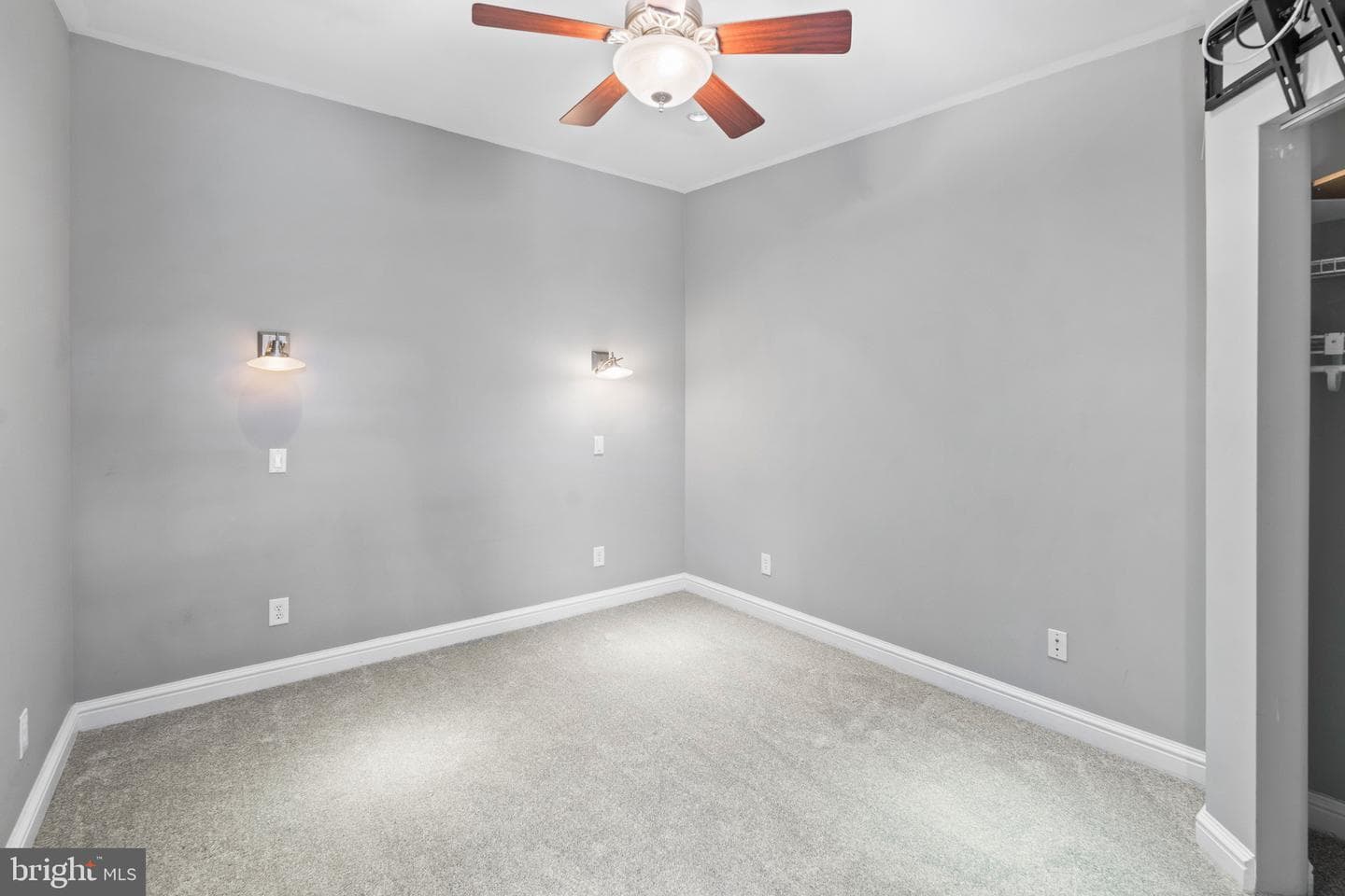 2226 Essex Street photo 28
