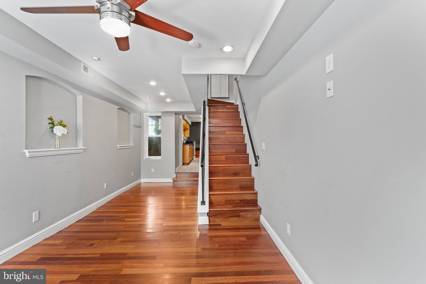 2226 Essex Street photo 6