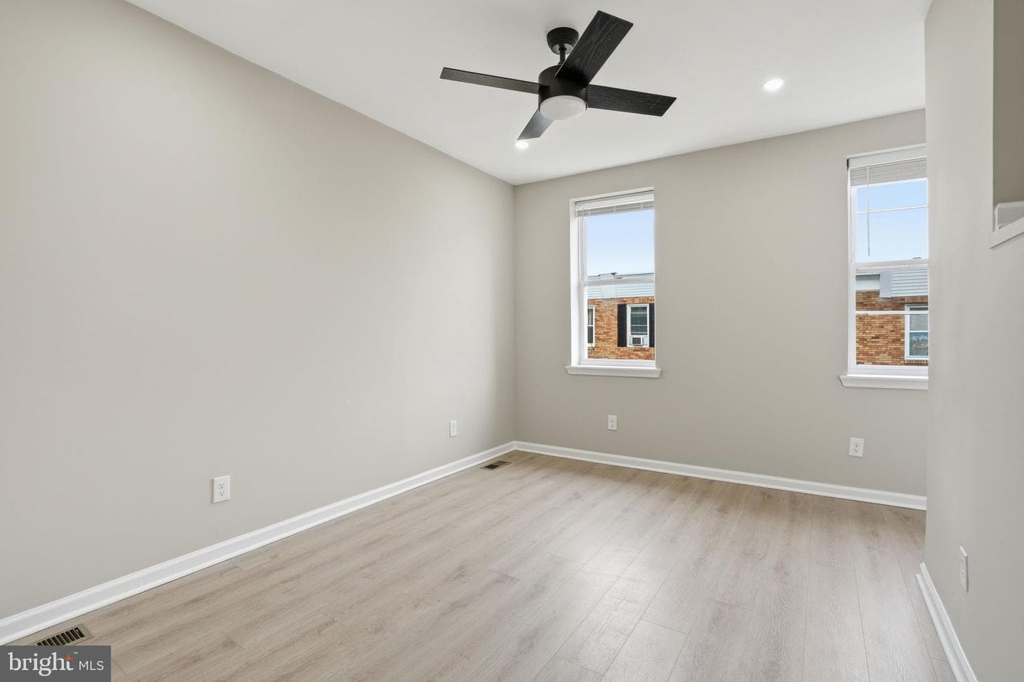 2710 Mura Street photo 17