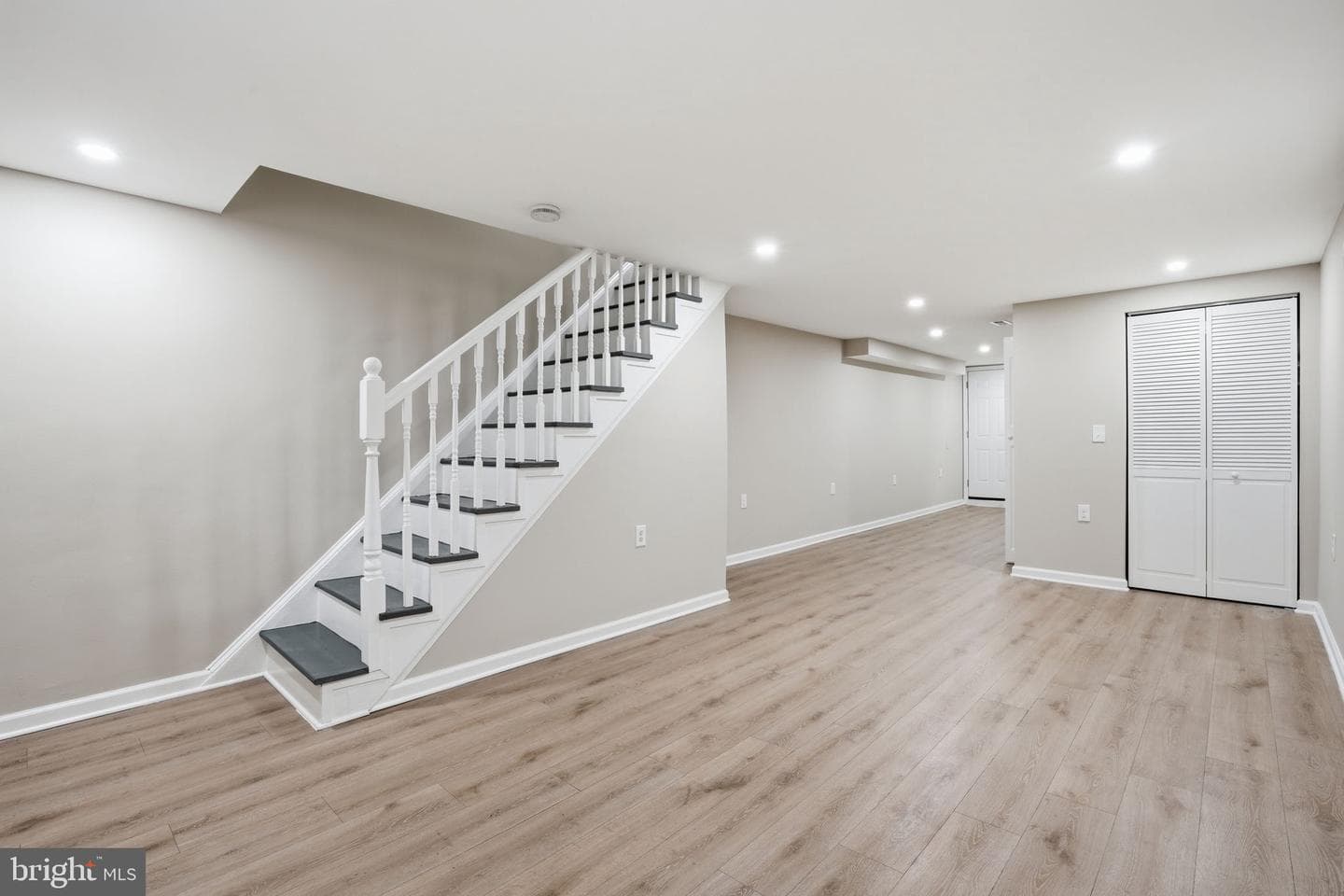 2710 Mura Street photo 25
