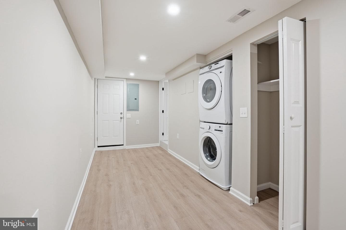 2710 Mura Street photo 27
