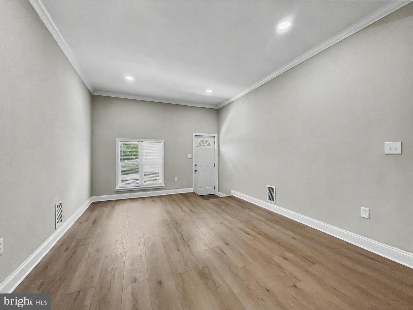 2129 E Federal Street photo 16