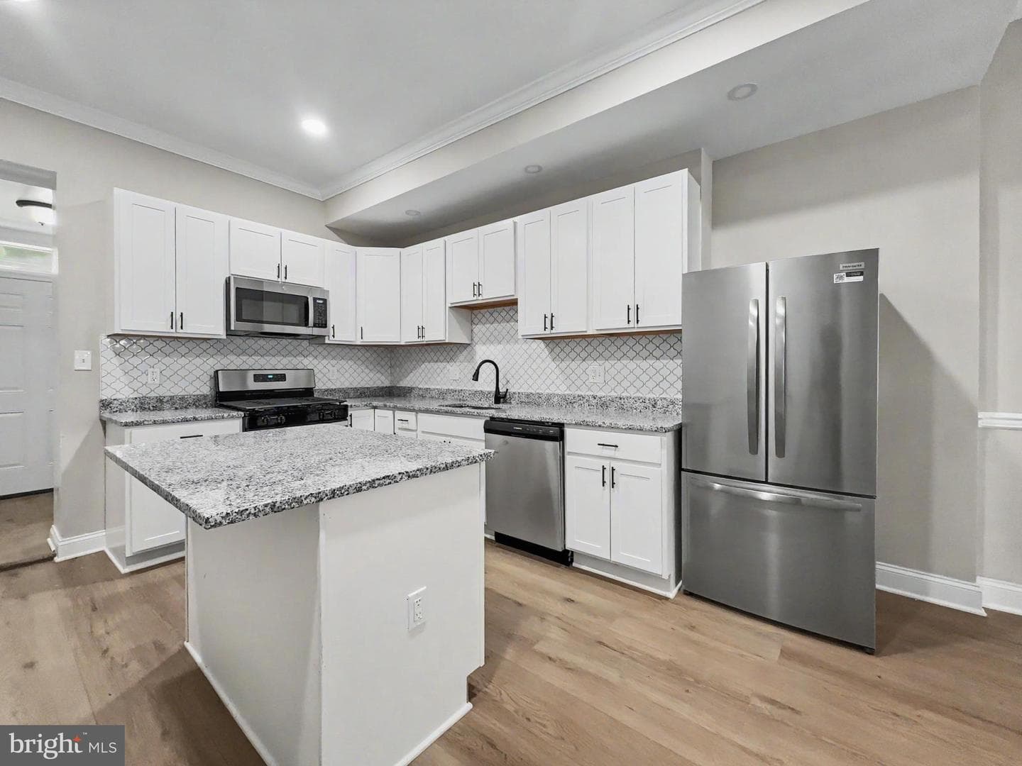 2129 E Federal Street photo 19