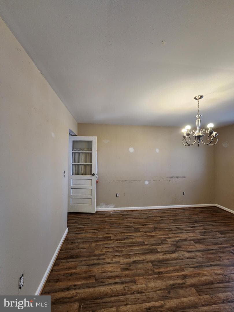 5923 Fairwood Avenue photo 18
