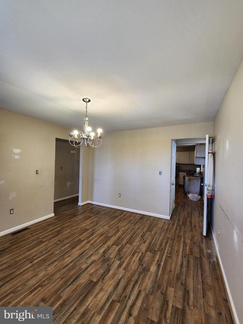 5923 Fairwood Avenue photo 19