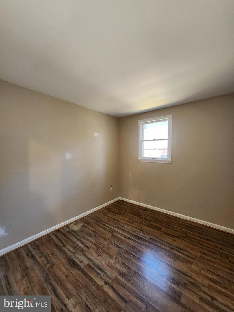 5923 Fairwood Avenue photo 27