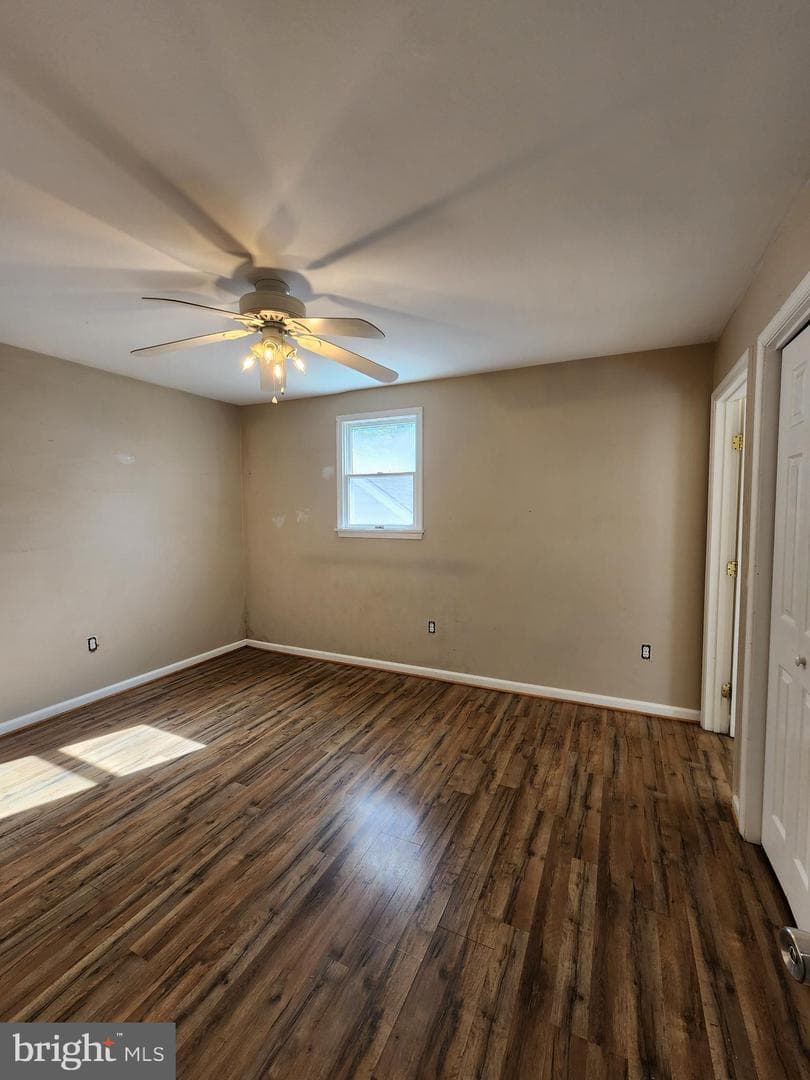 5923 Fairwood Avenue photo 35