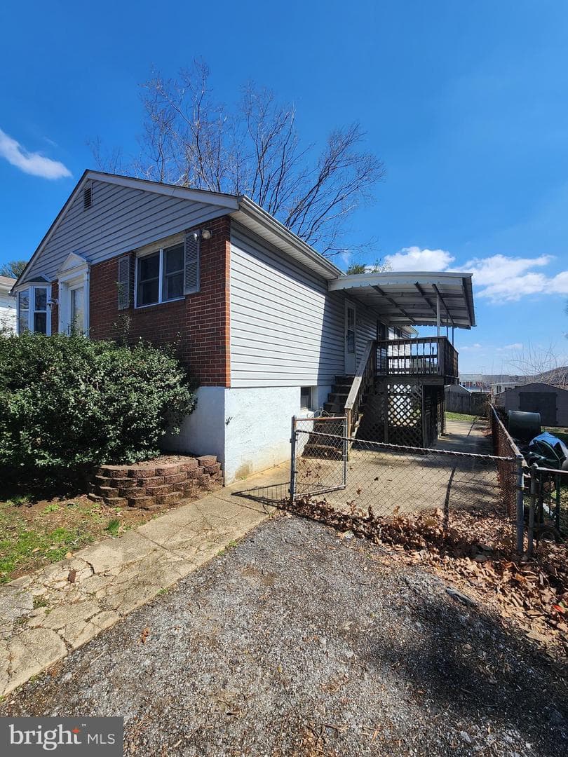 5923 Fairwood Avenue photo 9