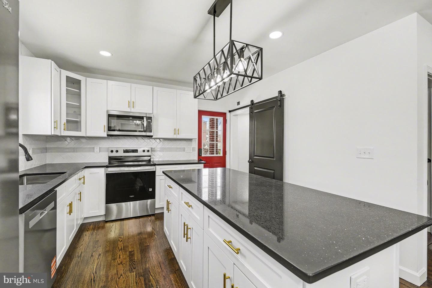 4716 Schley Avenue photo 12