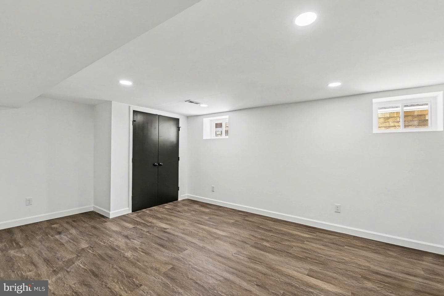 4716 Schley Avenue photo 22