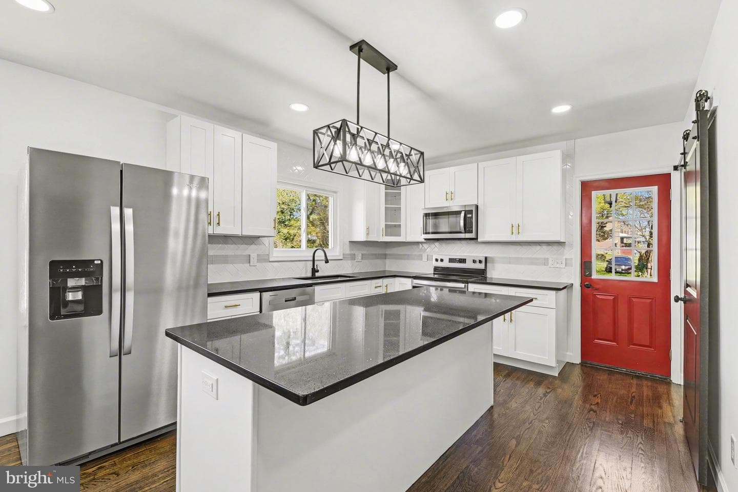 4716 Schley Avenue photo 3