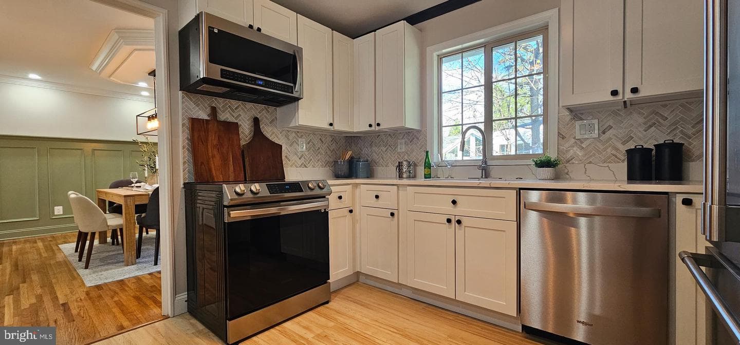 5806 N Charles Street photo 9