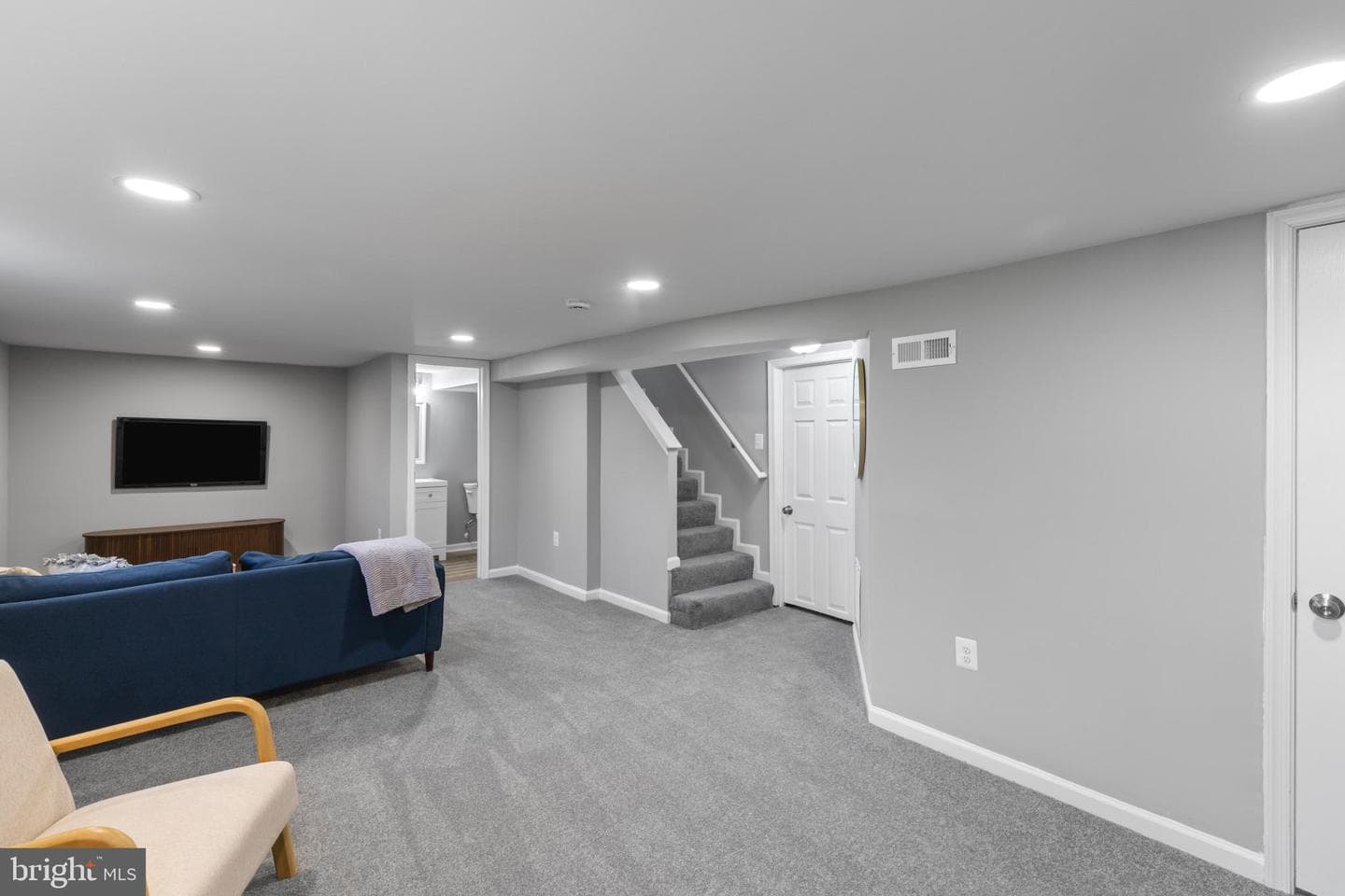 5315 Midwood Avenue photo 22
