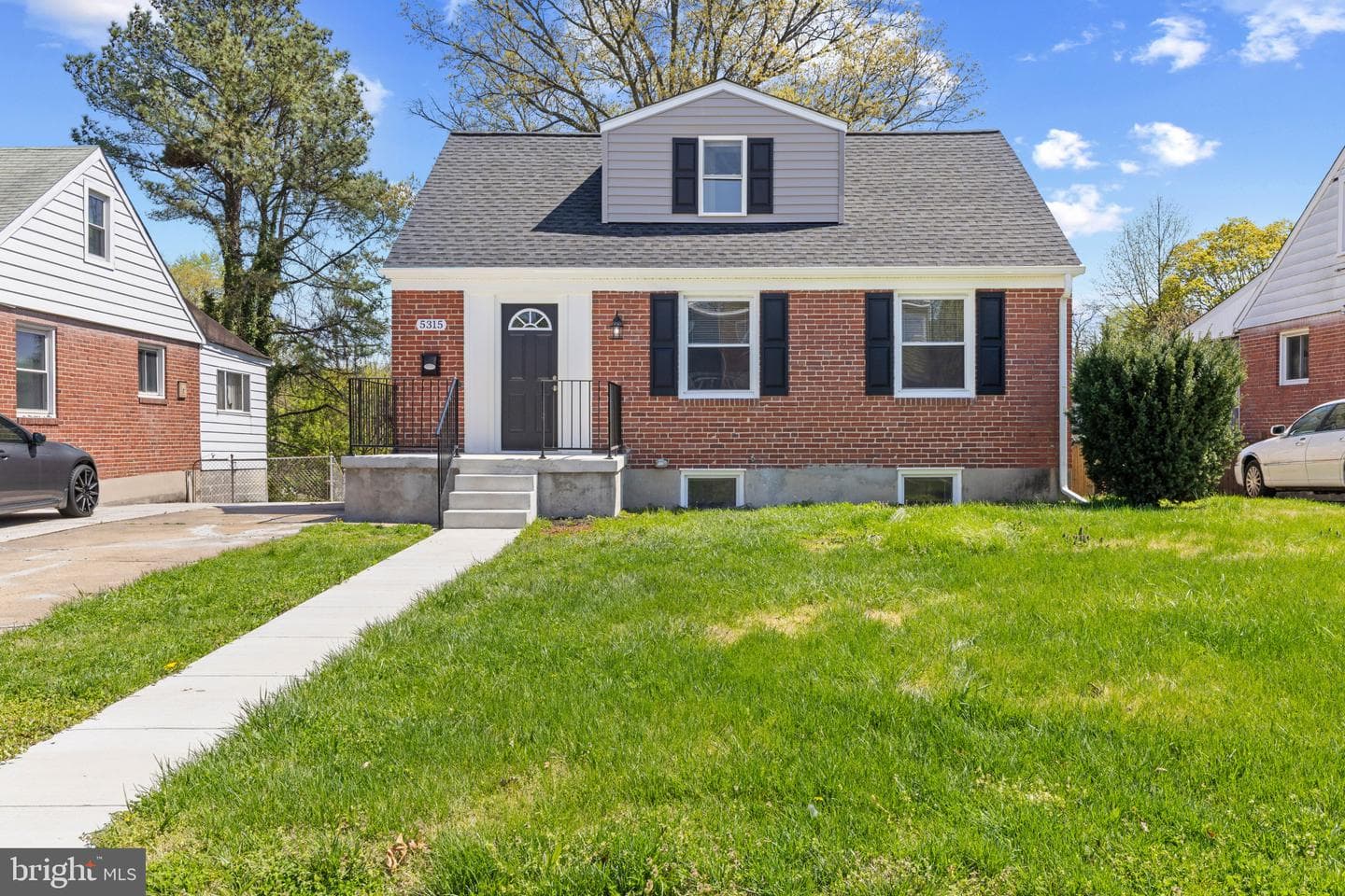 5315 Midwood Avenue photo 3