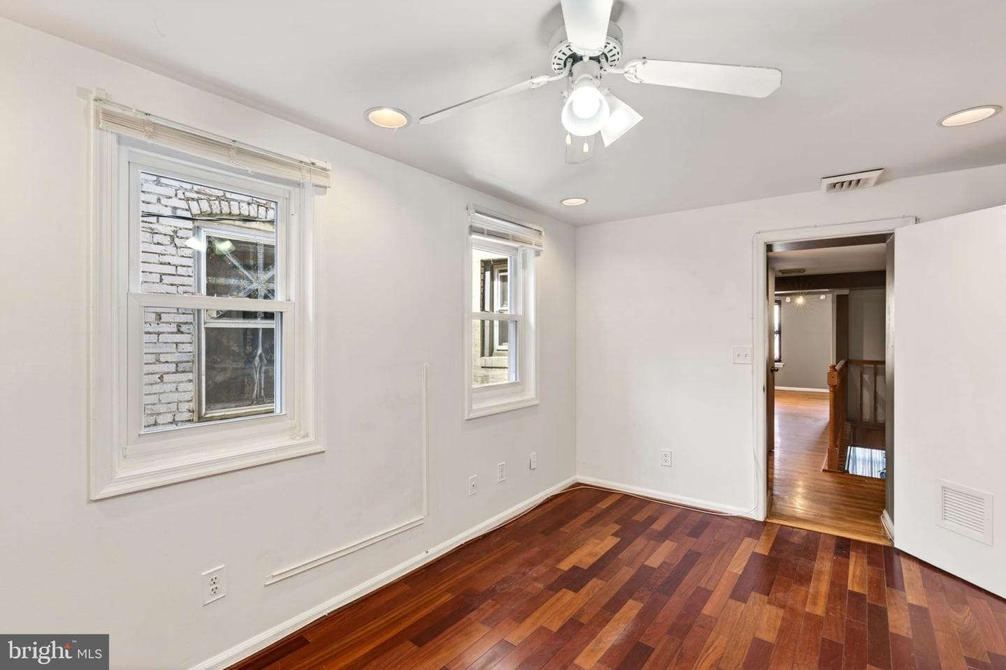 25 West Street W photo 25