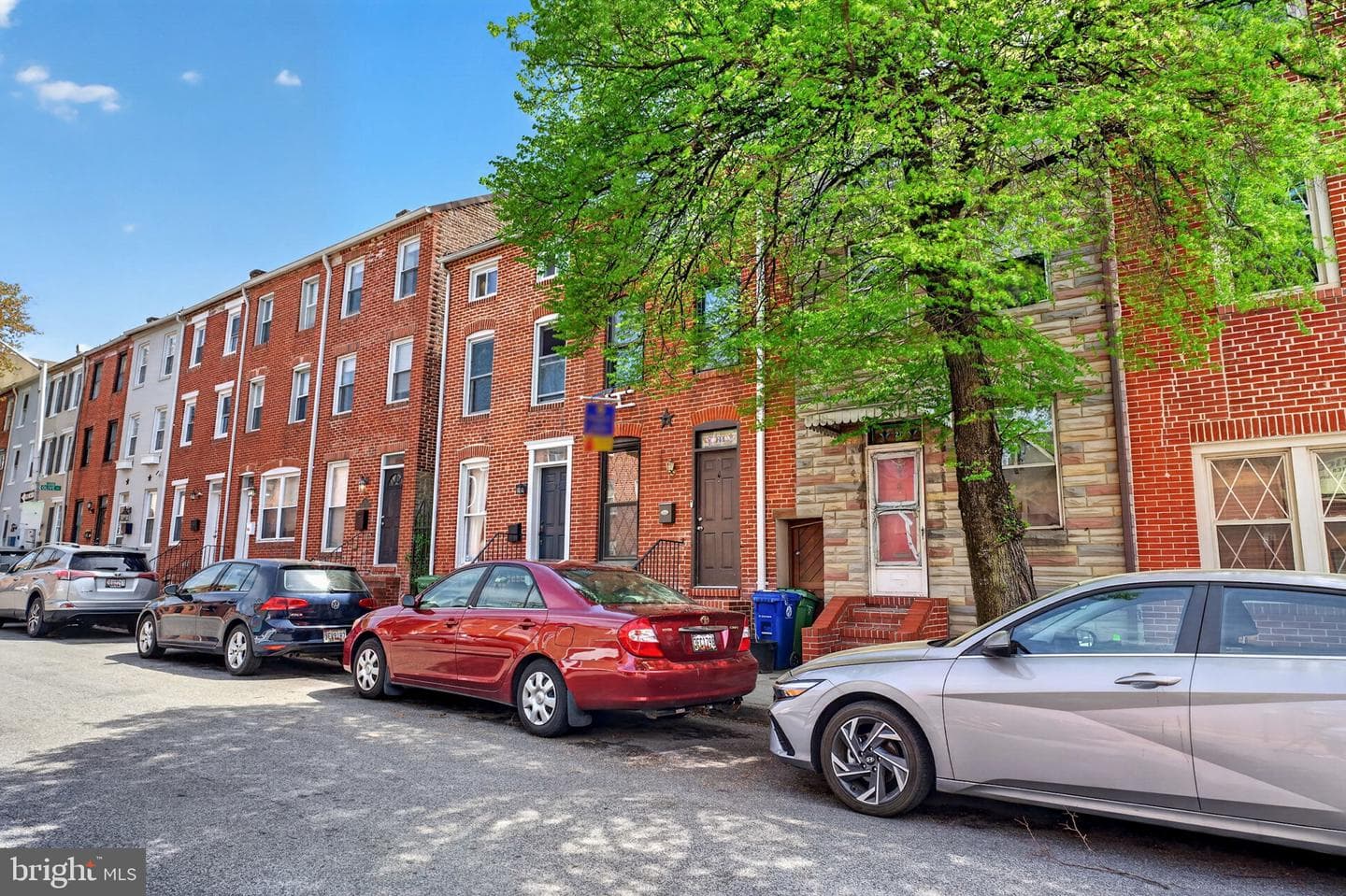 25 West Street W photo 3