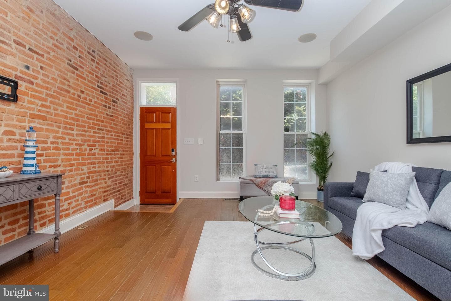 1621 S Charles Street photo 7