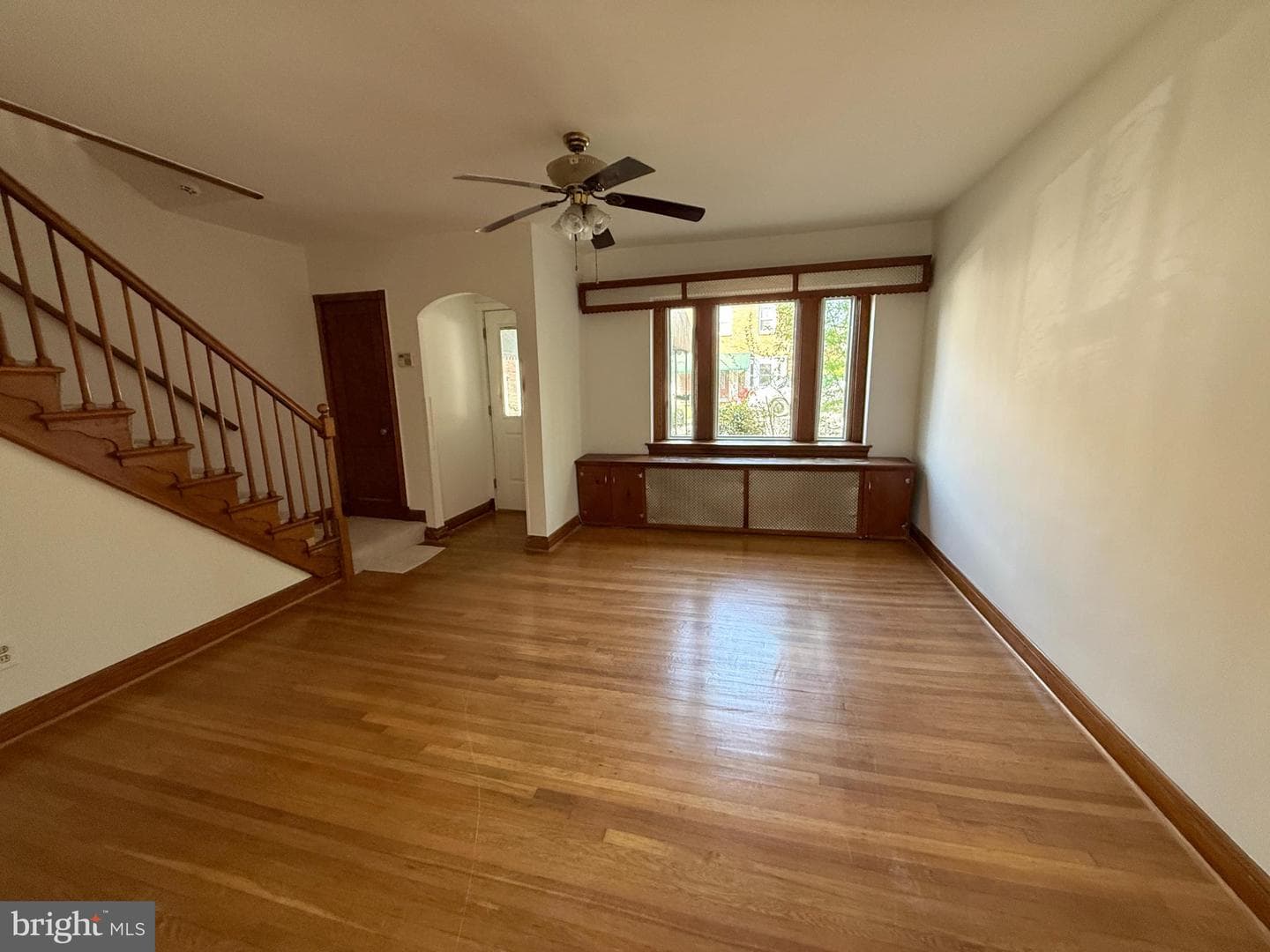 4100 Kinsway photo 10
