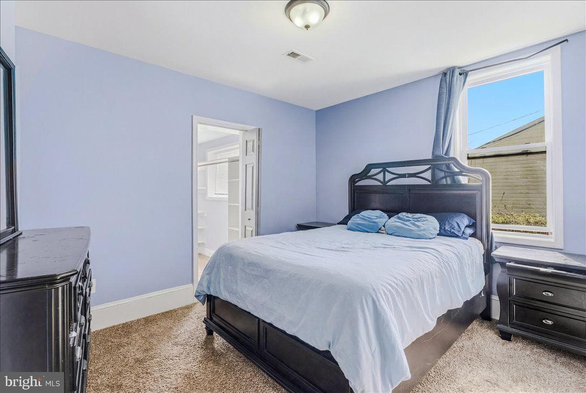 4704 Charleston photo 16