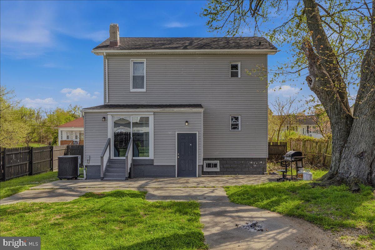 4704 Charleston photo 28