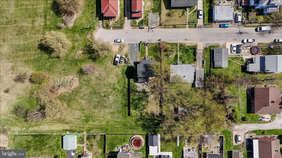 4704 Charleston photo 32