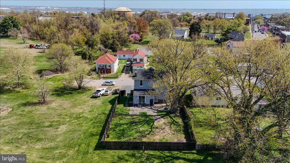 4704 Charleston photo 33