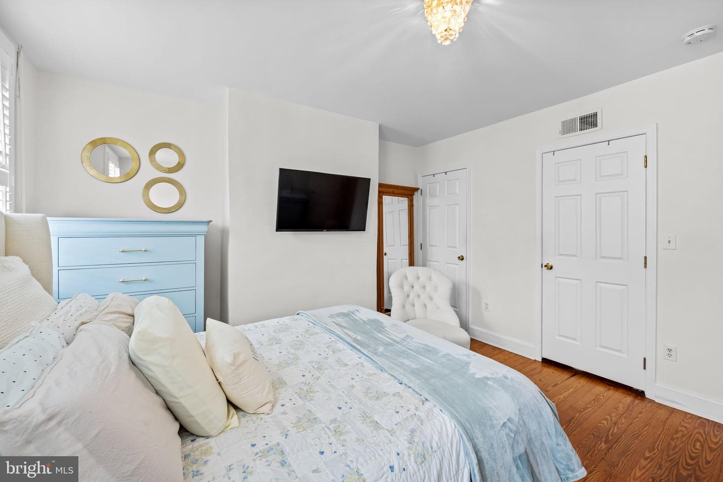 307 S Exeter Street photo 25