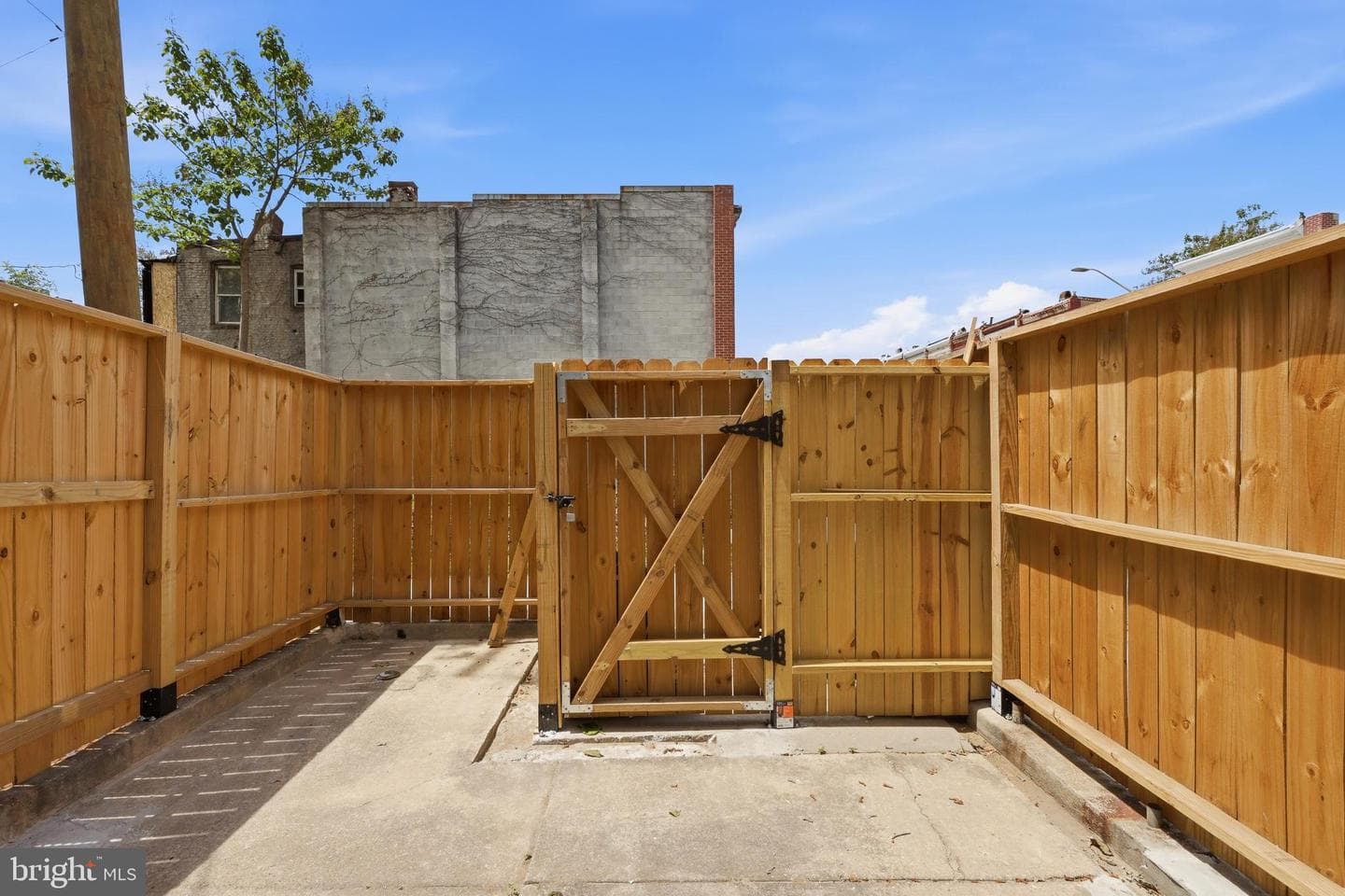 1646 N Washington Street photo 25