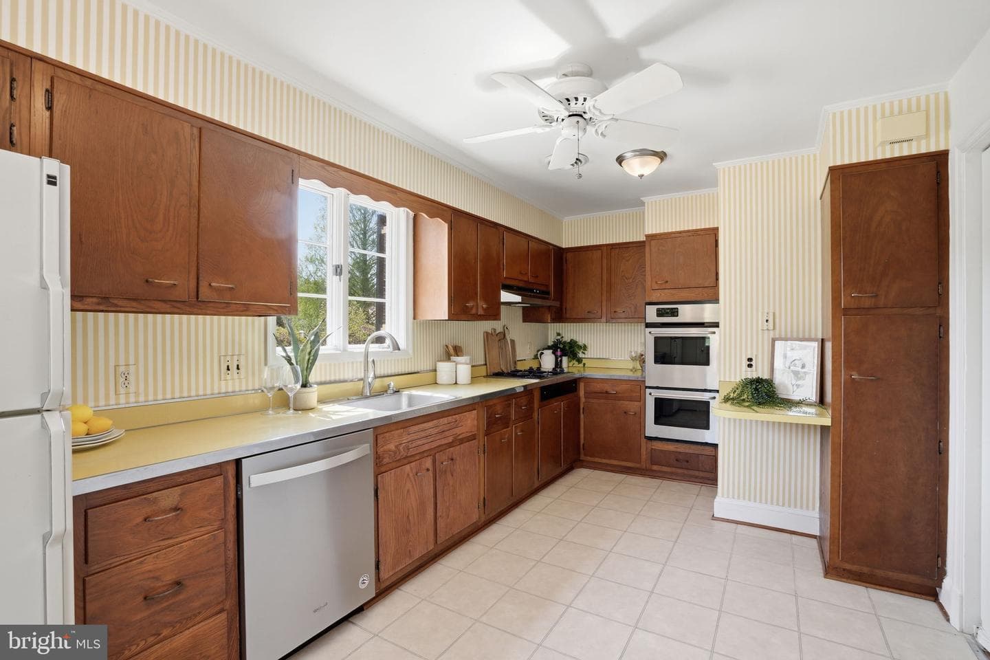 5717 Charlestowne Drive photo 10