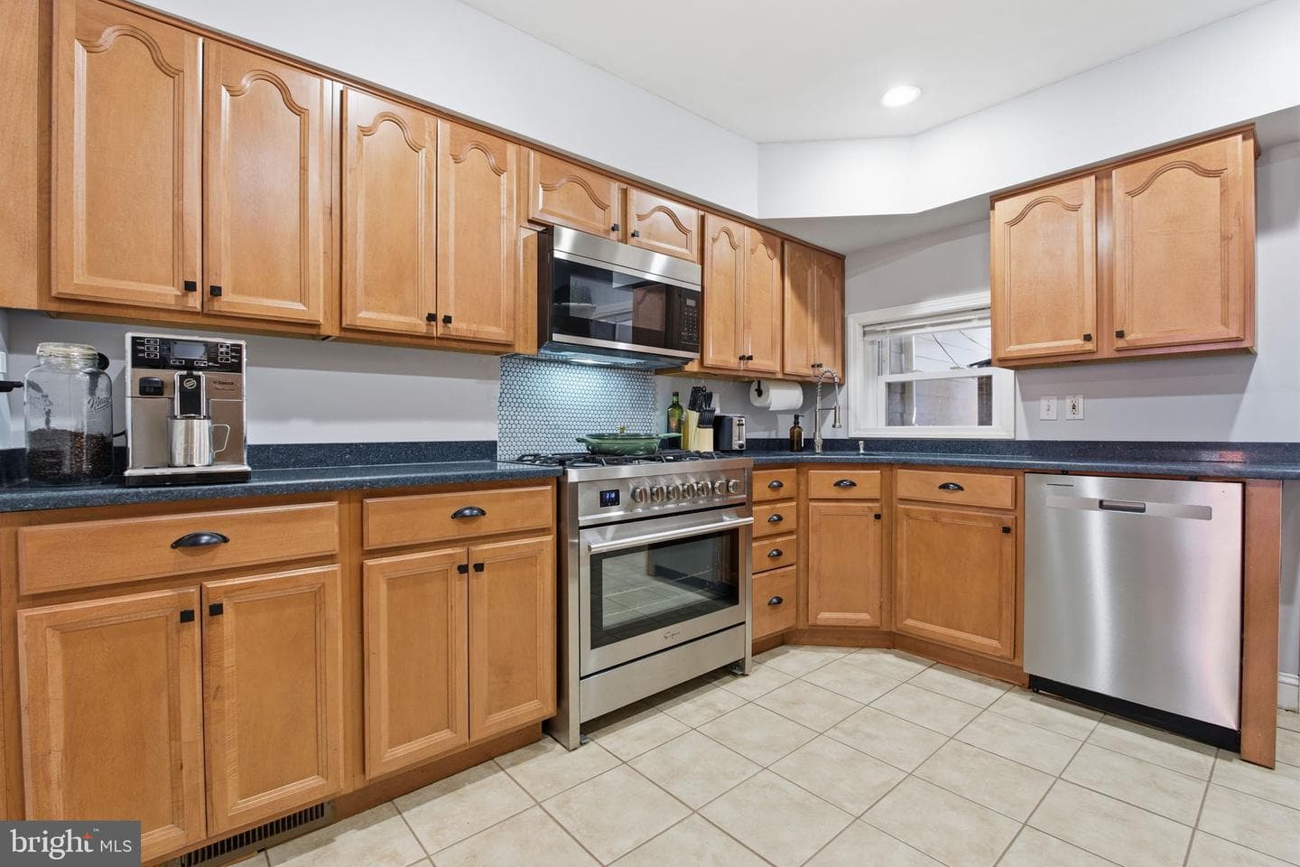 1433 Patapsco Street photo 6