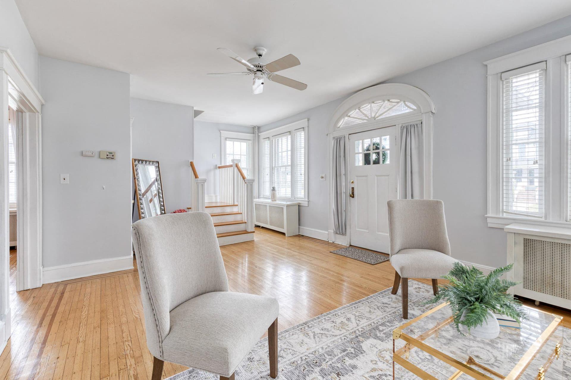 401 E Lake Avenue photo 4