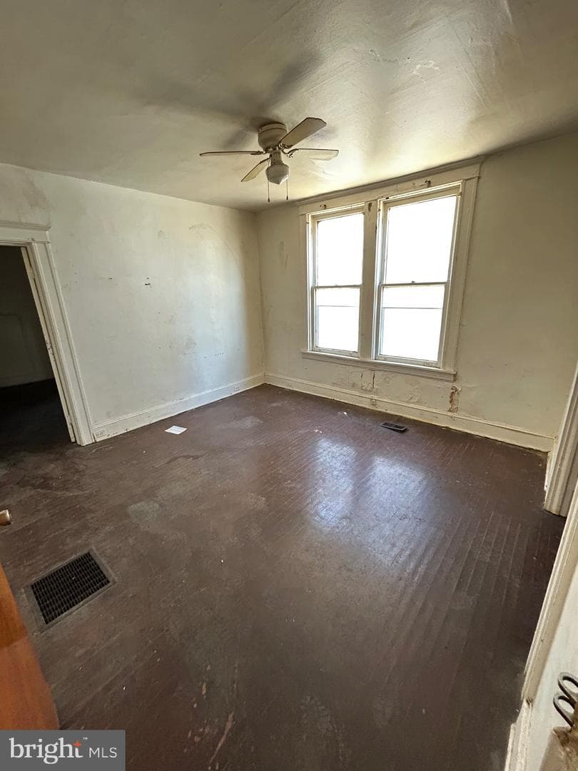 3206 Hayward Avenue photo 2